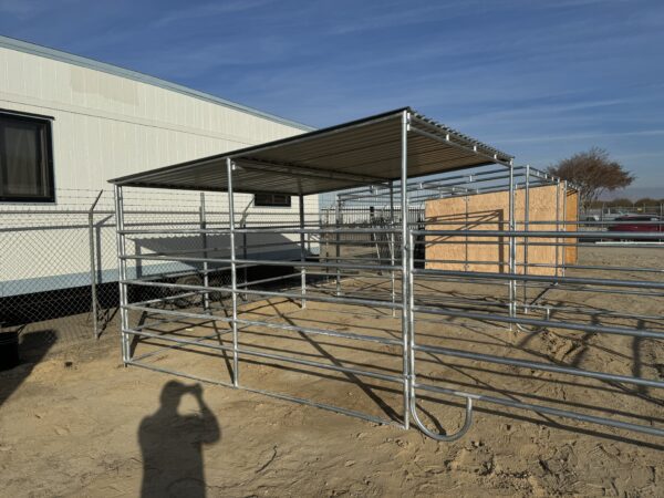5 Rail Horse Shelter with Roof